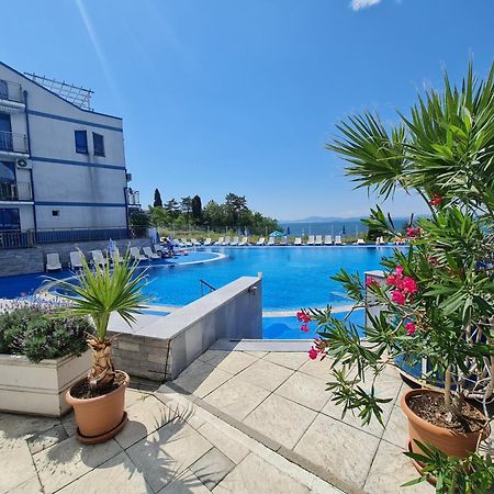Blue Bay Palace Apart Complex Pomorie Esterno foto