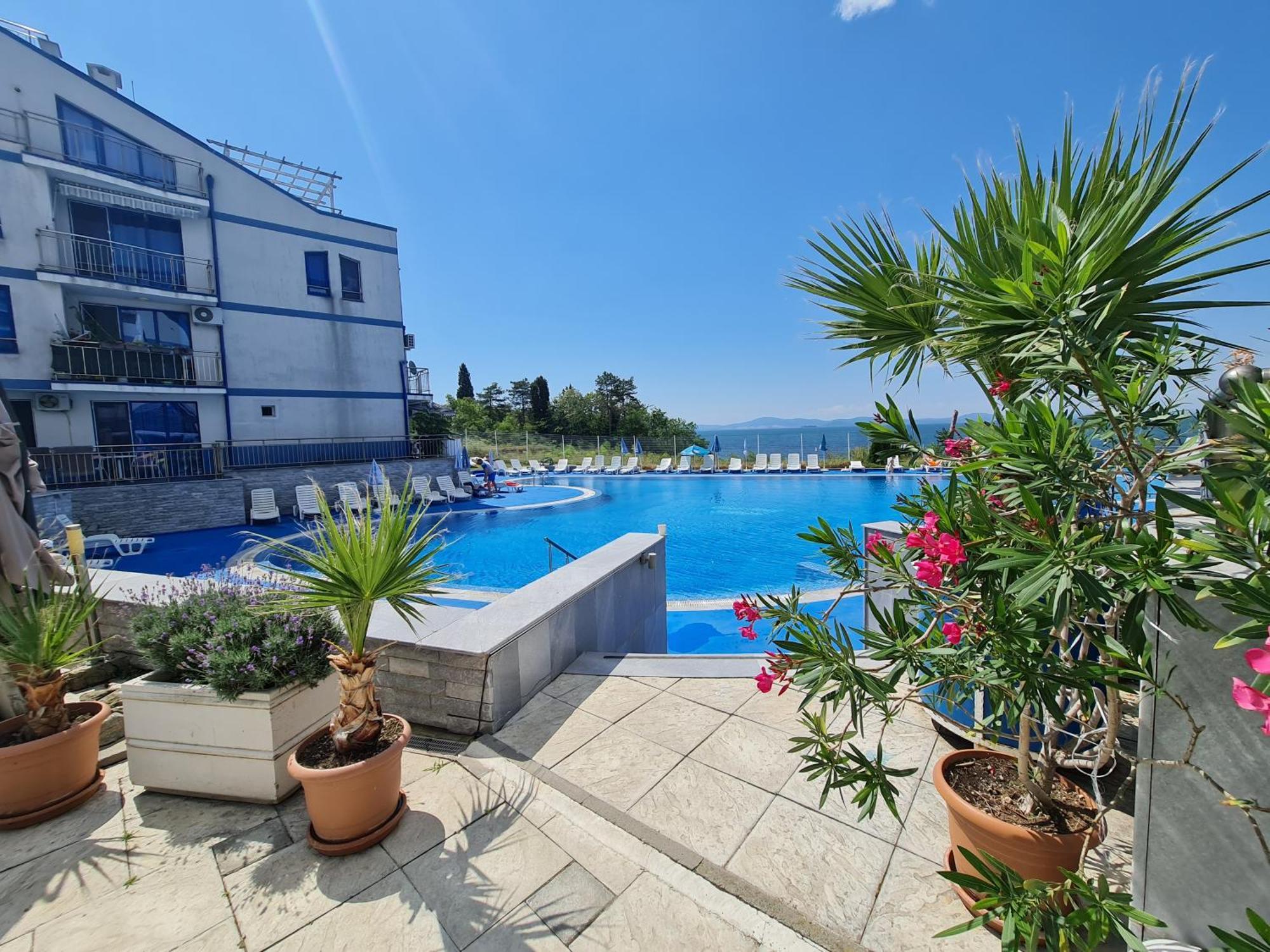 Blue Bay Palace Apart Complex Pomorie Esterno foto
