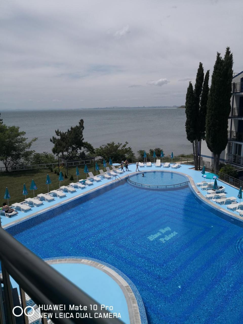 Blue Bay Palace Apart Complex Pomorie Esterno foto